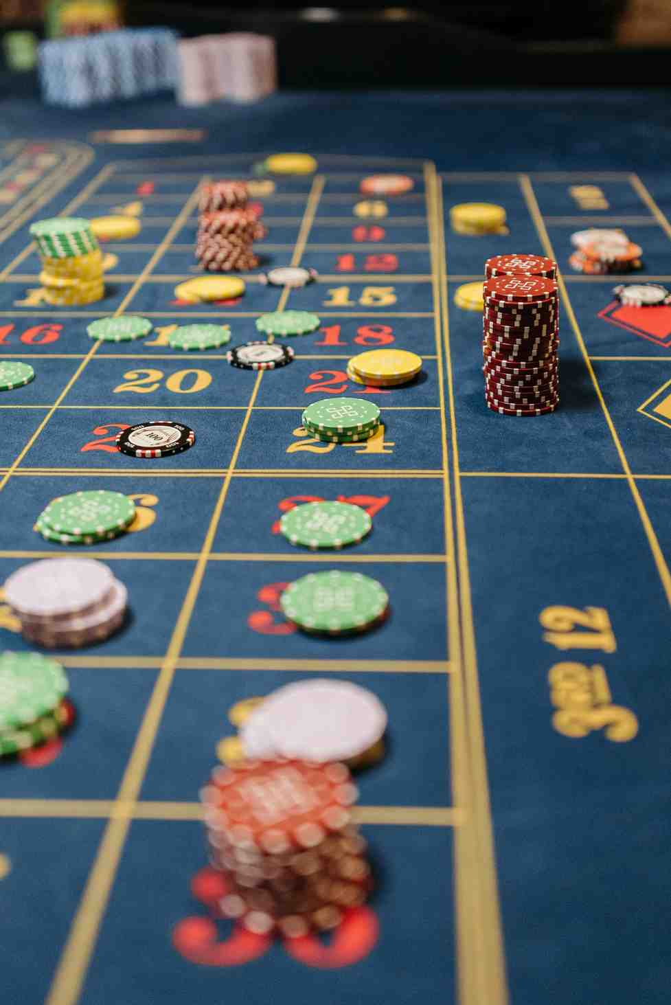 Cómo los casinos en línea equilibran el entretenimiento y el riesgo